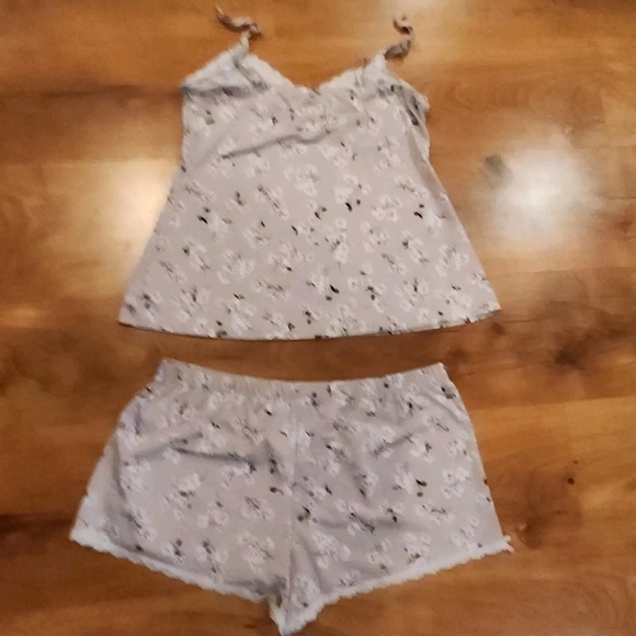 Marilyn Monroe Intimates 2 PC Pajama Short Set Floral Print Sleepwear Size L - Picture 4 of 5